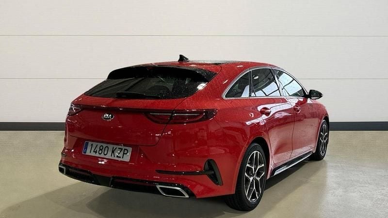 Usado Kia Ceed GT GT-Line 140 CV (102 kW) 2019 Rojo Utilitario