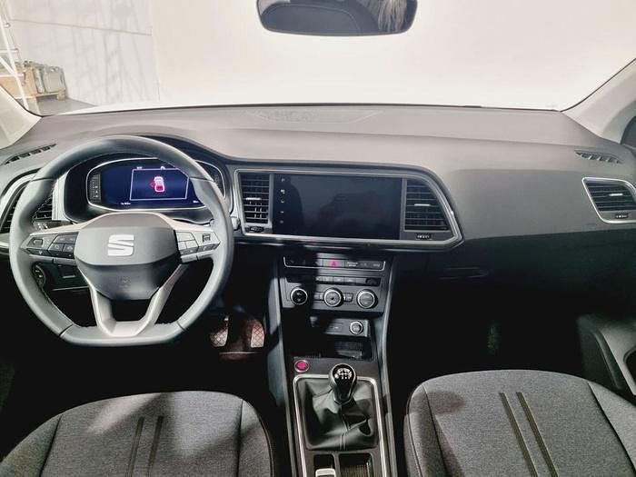 Usado Seat Ateca Style 150 CV (110 kW) 2025 Blanco SUV