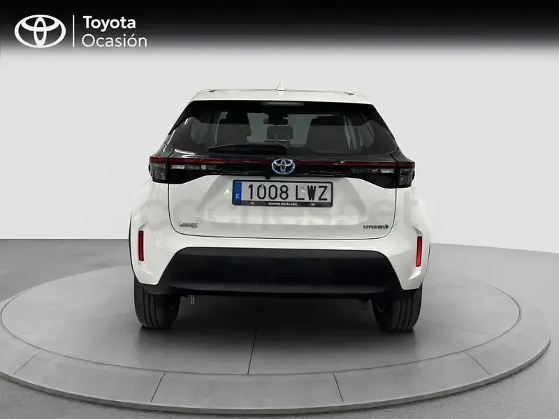 Usado Toyota Yaris Cross Business Edition 116 CV (85 kW) 2022 Blanco SUV