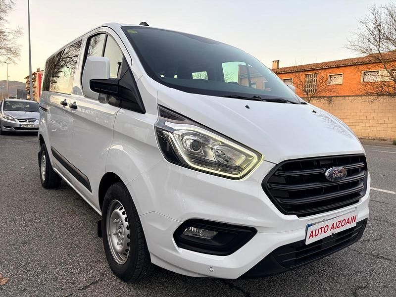 Usado Ford Transit Custom Trend 130 CV (95 kW) 2022 Blanco Familiar