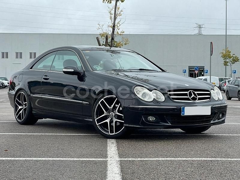 Negro Usado 2008 Mercedes CLK220 Avantgarde Coupe | 6990 € (Caro) - Imagen 1/4