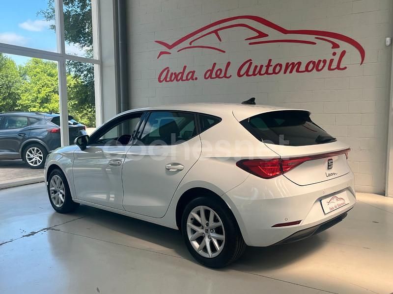 Usado Seat Leon Style 115 CV (84 kW) 2021 Blanco Berlina