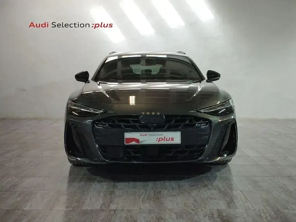 Usado Audi A6 Ambiente 204 CV (150 kW) 2025 Gris Familiar