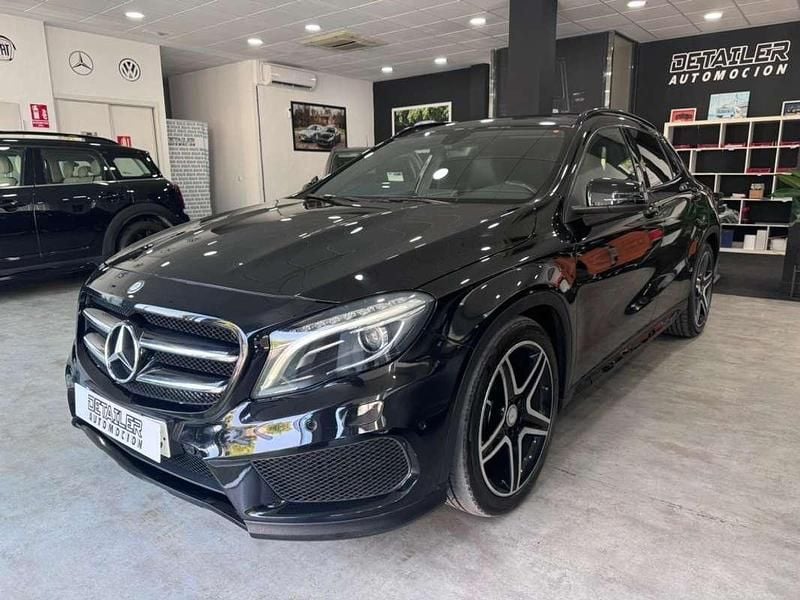 Usado Mercedes GLA220 AMG line 177 CV (130 kW) 2015 Negro SUV
