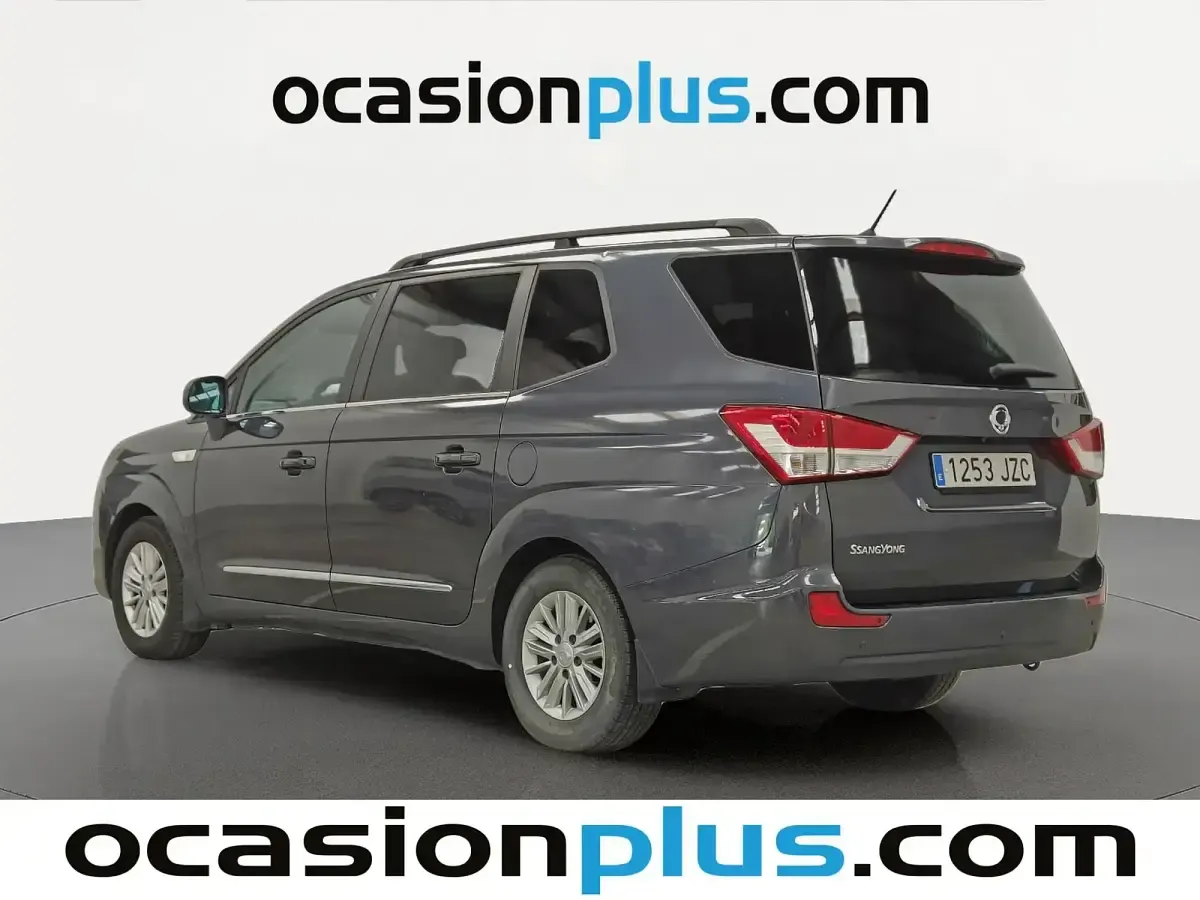 Usado SsangYong Rodius 178 CV (130 kW) 2017 Negro Monovolumen