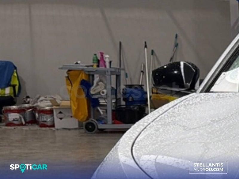 Usado Peugeot 408 Allure 130 CV (95 kW) 2024 Gris / plata SUV