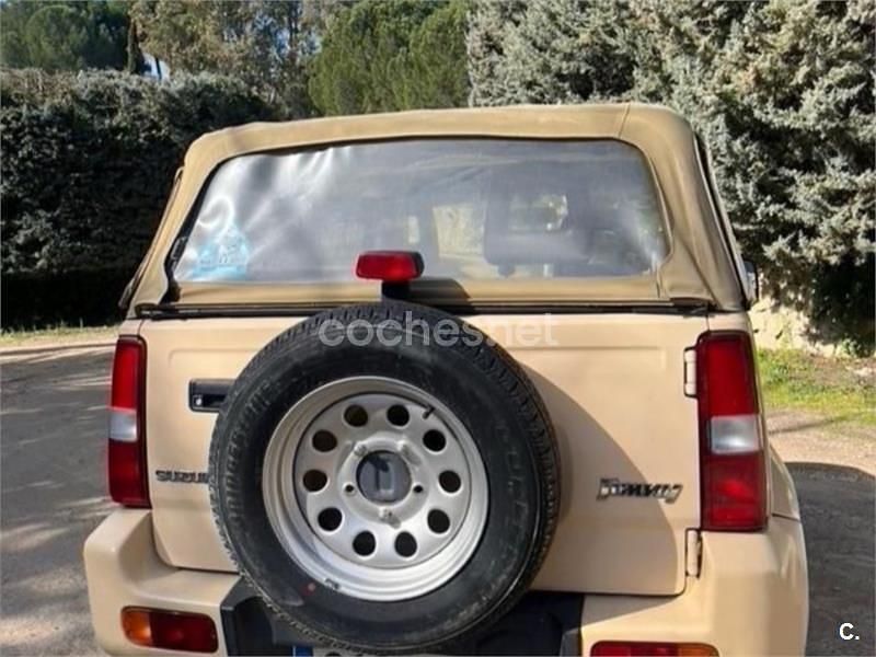 Usado Suzuki Jimny 80 CV (58 kW) 2002 Beige SUV