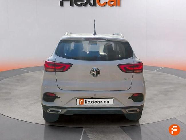Usado MG ZS Luxury 111 CV (81 kW) 2023 Blanco SUV