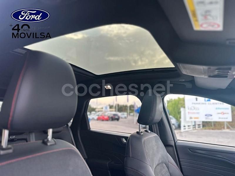 Usado Ford Kuga ST-Line X 225 CV (165 kW) 2022 Granate SUV