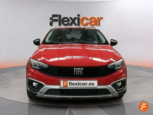 Usado Fiat Tipo Cross 101 CV (74 kW) 2021 Rojo