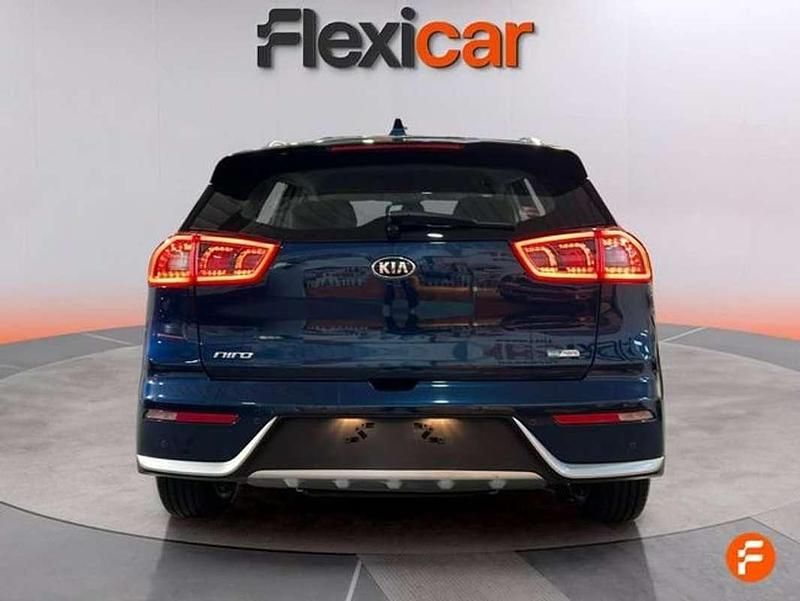 Usado Kia Niro 105 CV (77 kW) 2017 Azul SUV