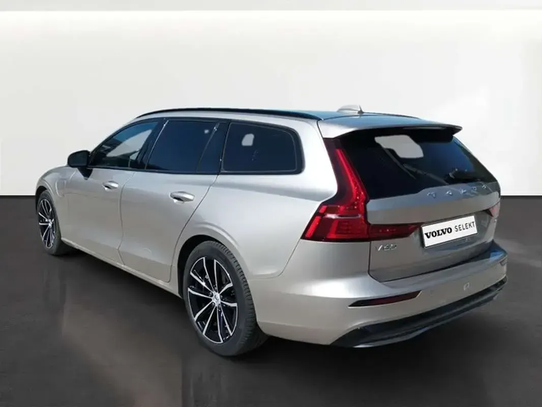 Usado Volvo V60 Plus 351 CV (258 kW) 2025 Familiar