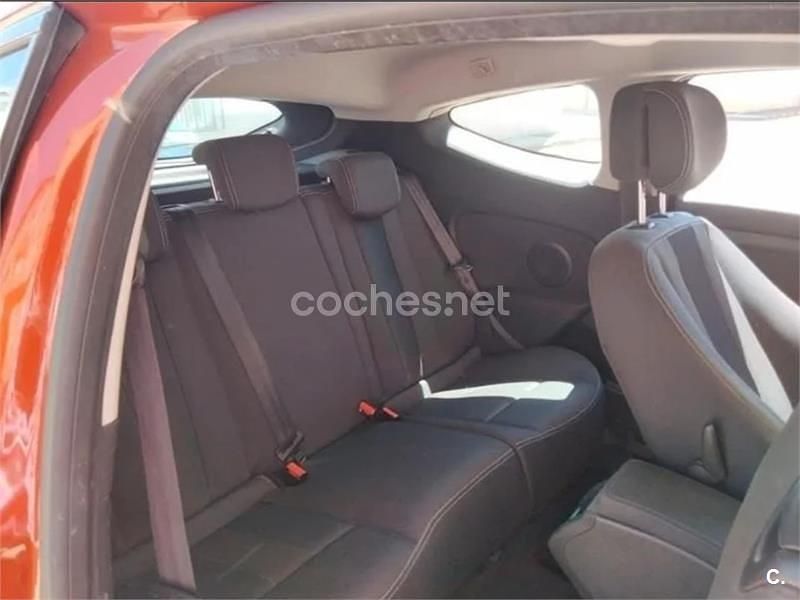 Usado Renault Mégane 110 CV (80 kW) 2010 Naranja Berlina