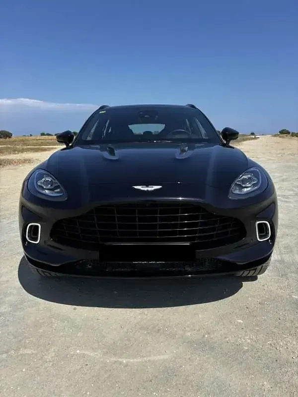 Usado Aston Martin DBX 551 CV (405 kW) 2021 Negro SUV