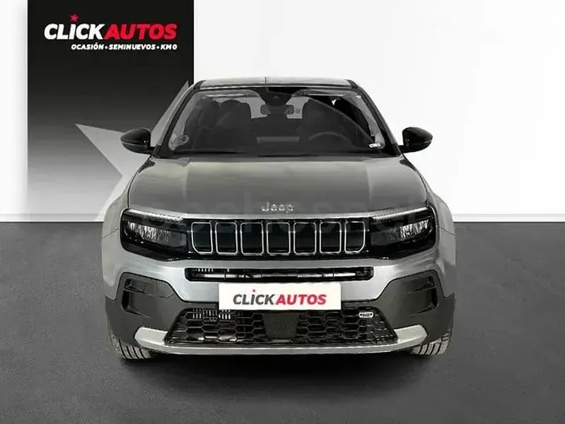 Usado Jeep Avenger Altitude 100 CV (73 kW) 2023 Gris / plata SUV