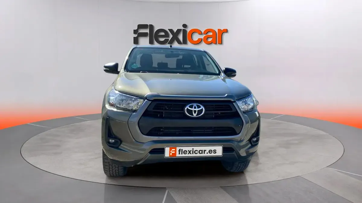 Usado Toyota HiLux 150 CV (110 kW) 2021 Verde Pickup/Camioneta