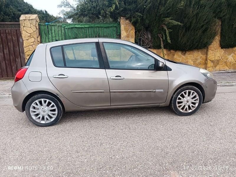 Usado Renault Clio II Exception 105 CV (77 kW) 2009 Beige Berlina