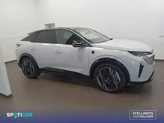 Usado Peugeot e-3008 GT 157 kW (214 CV) 2024 SUV