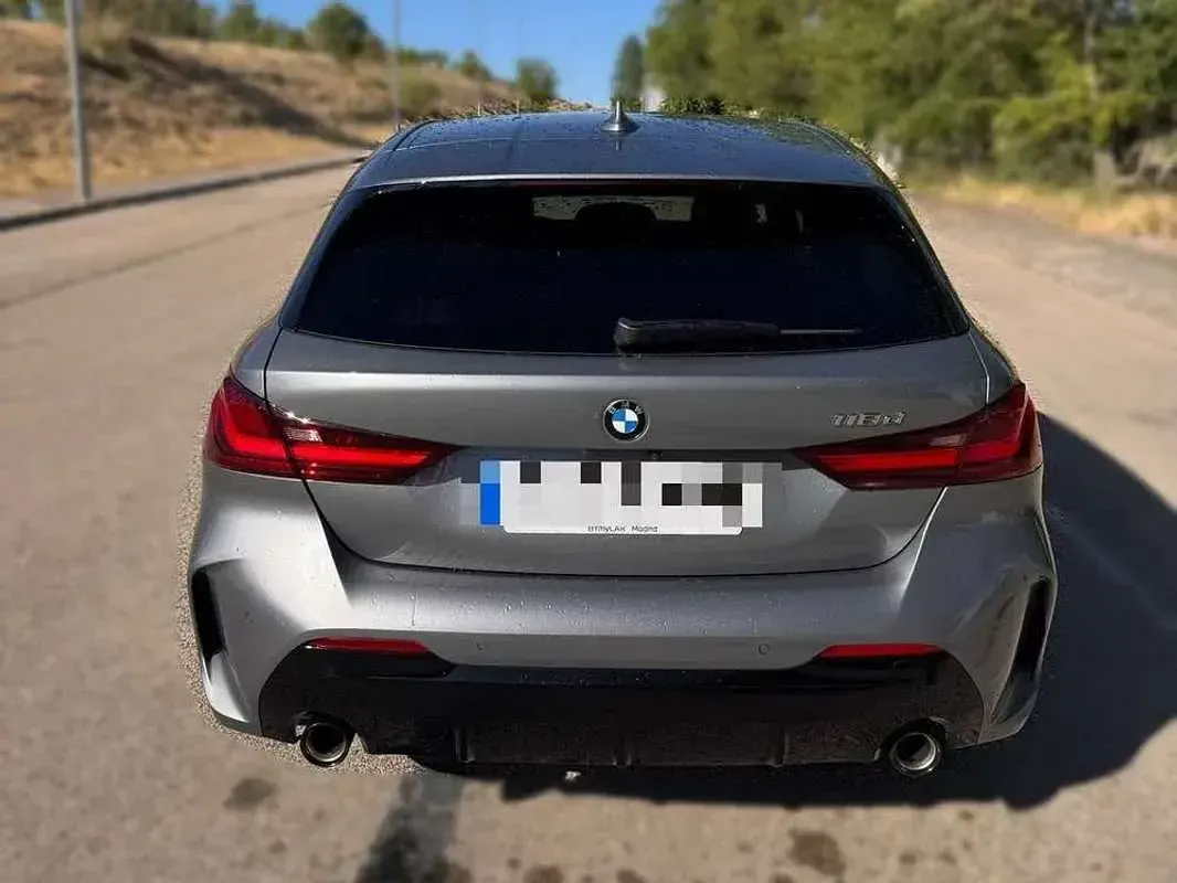 Usado BMW 118 150 CV (110 kW) 2024 Gris Utilitario