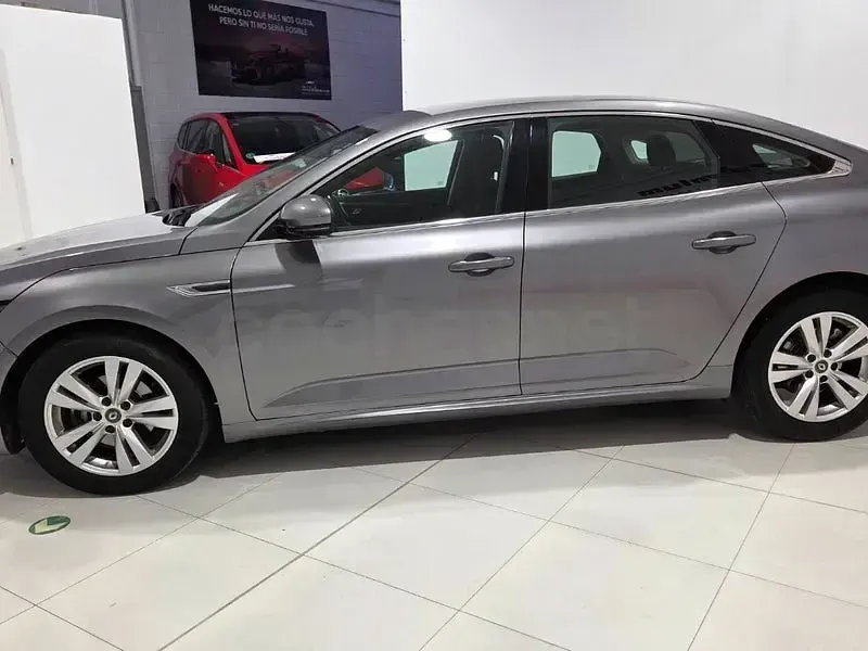 Usado Renault Talisman Intens 130 CV (95 kW) 2016 Gris / plata Berlina