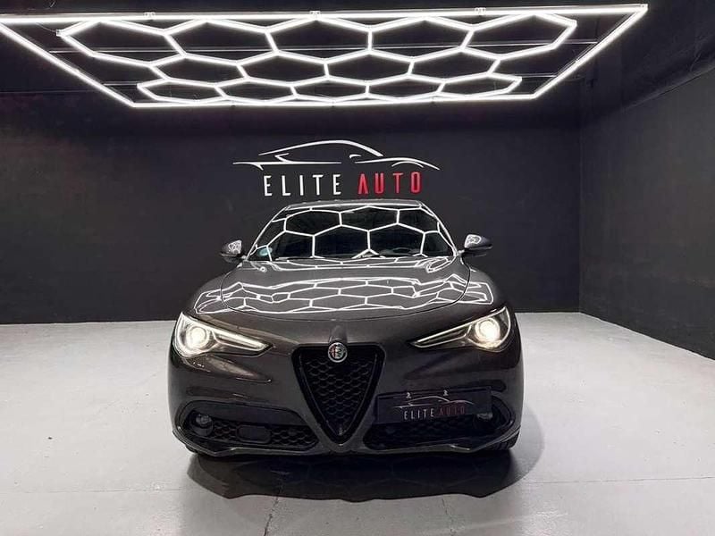 Usado Alfa Romeo Stelvio Ti 209 CV (153 kW) 2021 Gris SUV
