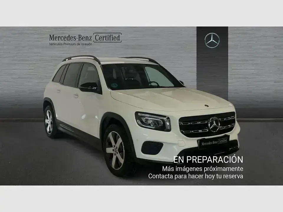 Käytetty Mercedes GLB180 136 HP (100 kW) 2022 Valkoinen Katumaasturi