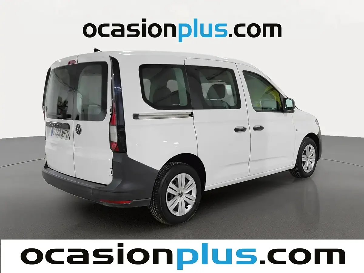Käytetty VW Caddy 102 HP (75 kW) 2023 Valkoinen Tila-auto