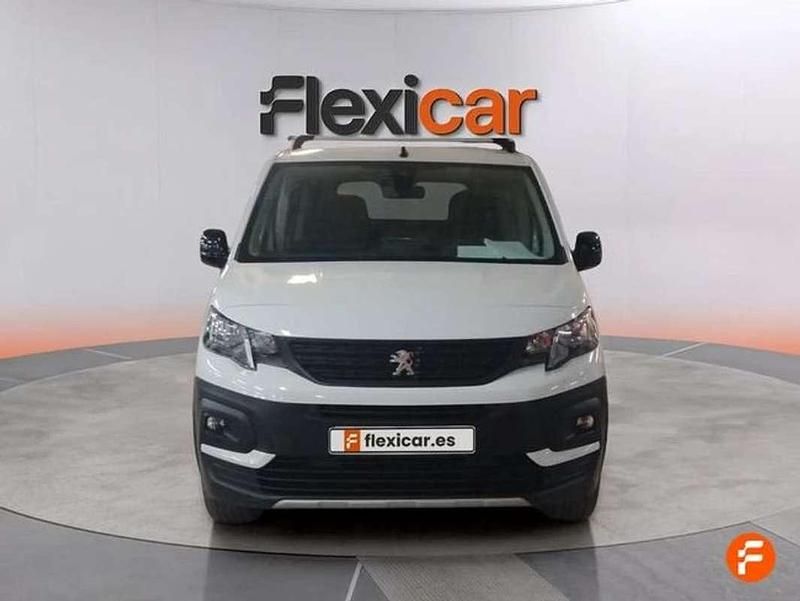 Usado Peugeot Rifter Allure 101 CV (74 kW) 2023 Blanco Monovolumen
