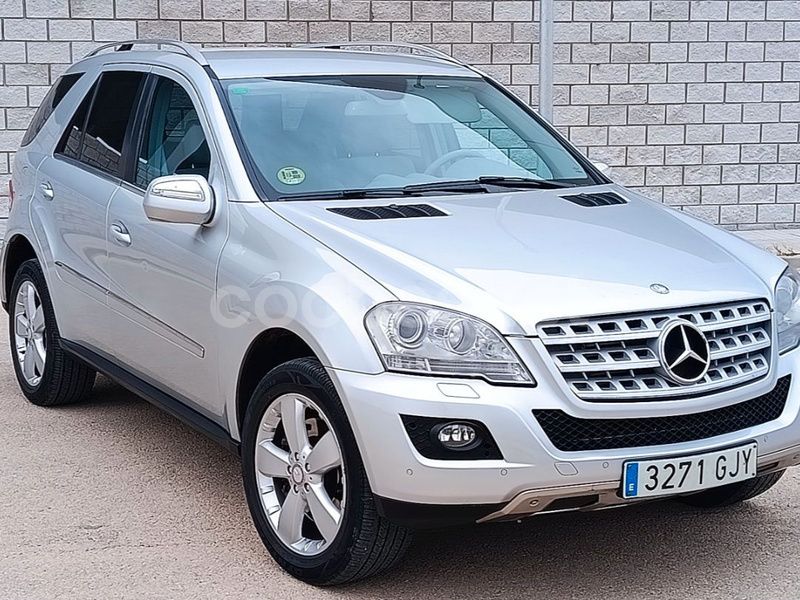 Gris / plata Usado 2009 Mercedes ML420 SUV | 12.000 € (Buen precio) - Imagen 1/4