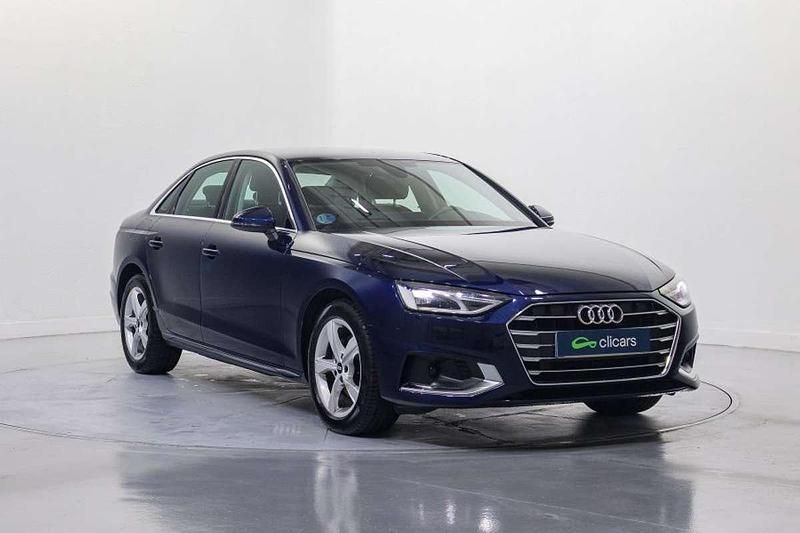 Usado Audi A4 Advanced 136 CV (100 kW) 2021 Azul Berlina