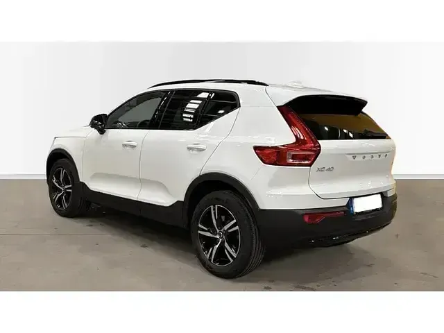 Usado Volvo XC40 Plus 163 CV (119 kW) 2025 Blanco SUV