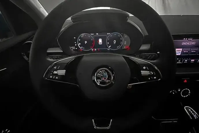 Usado Skoda Fabia Ambition 110 CV (80 kW) 2024 Negro Utilitario