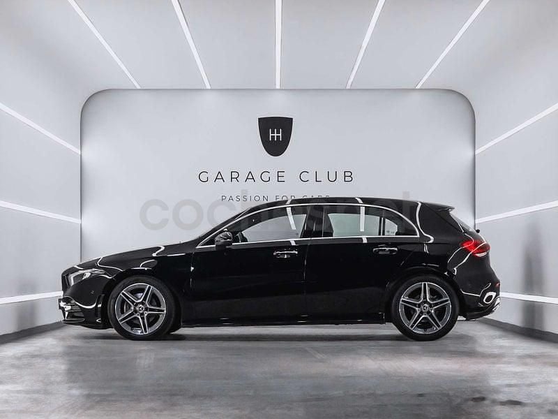 Usado Mercedes A180 AMG line 116 CV (85 kW) 2019 Negro Berlina
