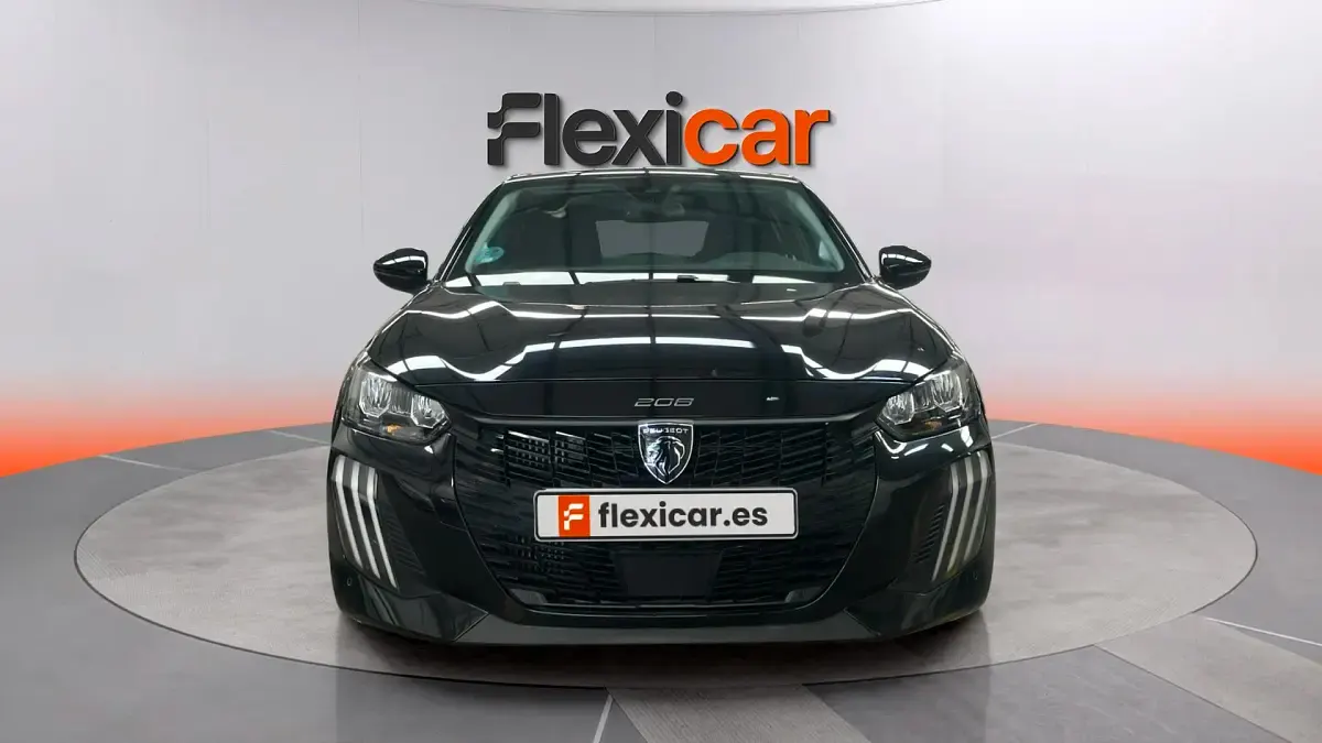 Usado Peugeot 208 Allure 101 CV (74 kW) 2025 Negro Utilitario