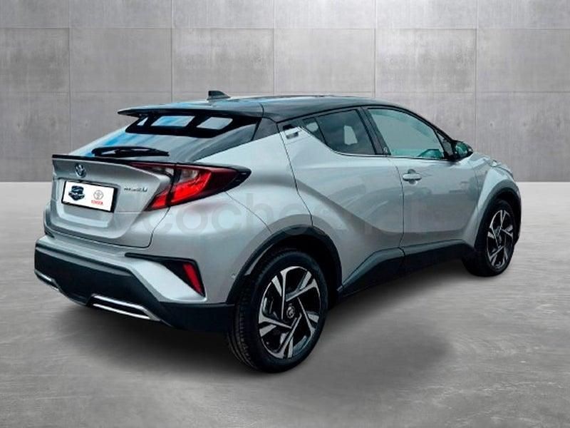 Usado Toyota C-HR Advance 184 CV (135 kW) 2022 Gris / plata SUV