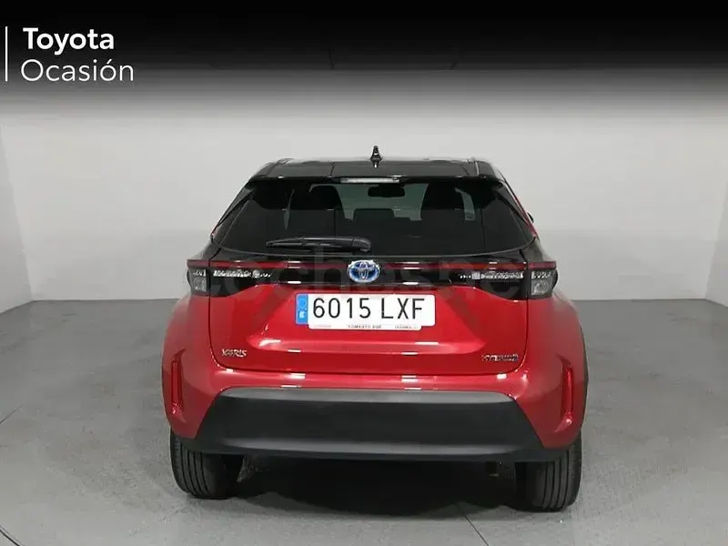 Usado Toyota Yaris Cross Style 116 CV (85 kW) 2022 Rojo SUV