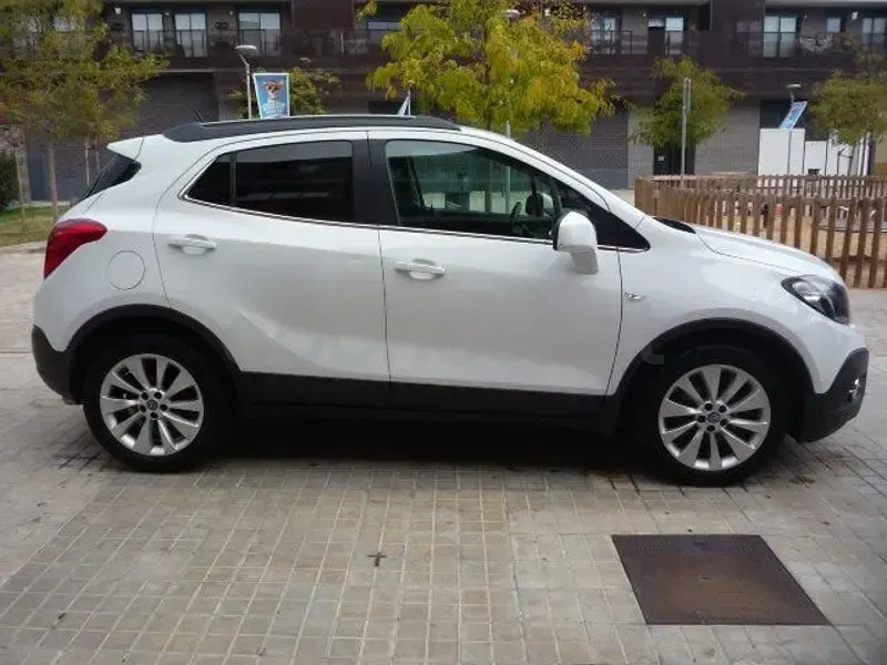 Usado Opel Mokka Selective 136 CV (100 kW) 2016 Blanco SUV