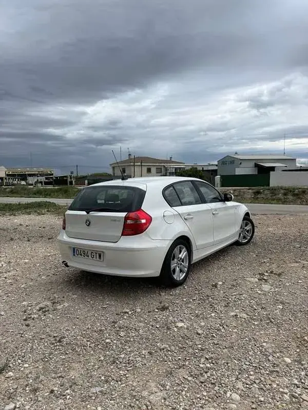 Usado BMW 116 114 CV (83 kW) 2010 Blanco Utilitario