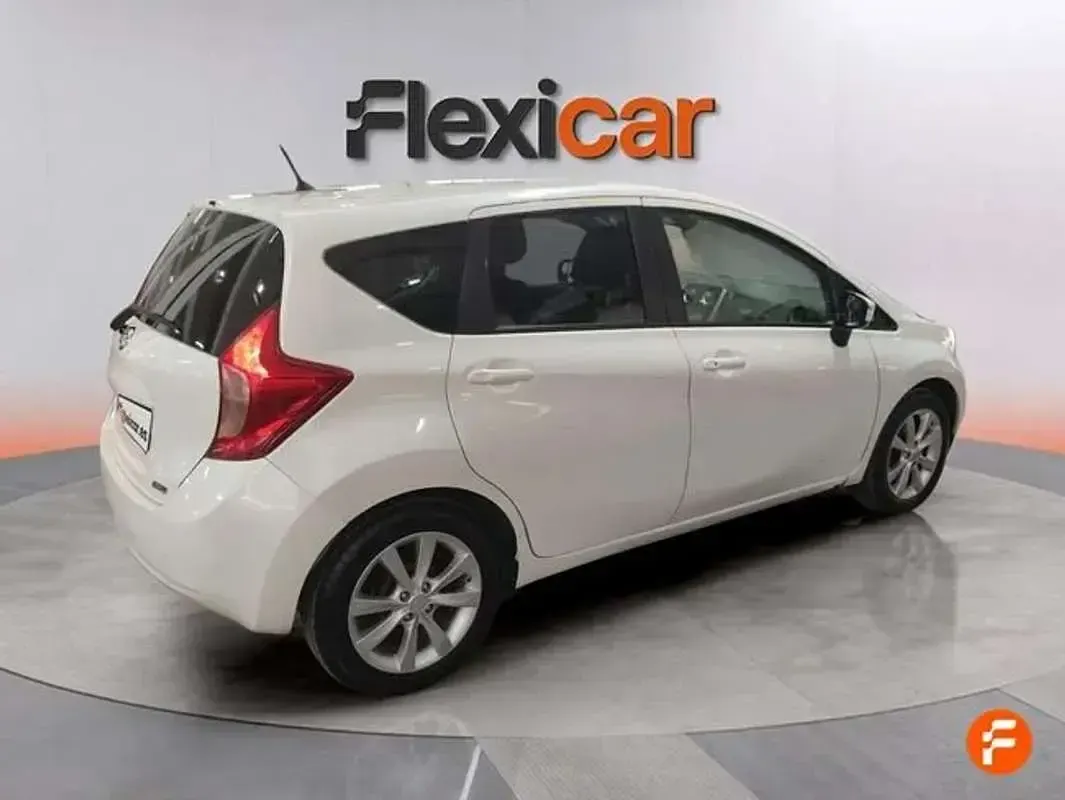 Usado Nissan Note Acenta 90 CV (66 kW) 2016 Blanco Utilitario