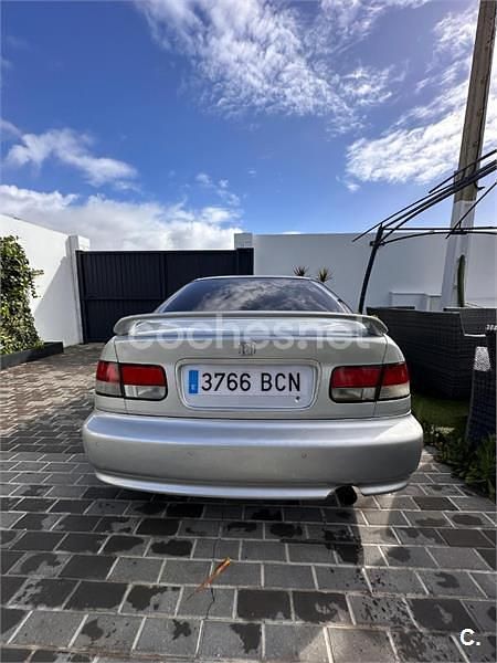 Usado Honda Civic SR 125 CV (91 kW) 2000 Gris / plata Coupe