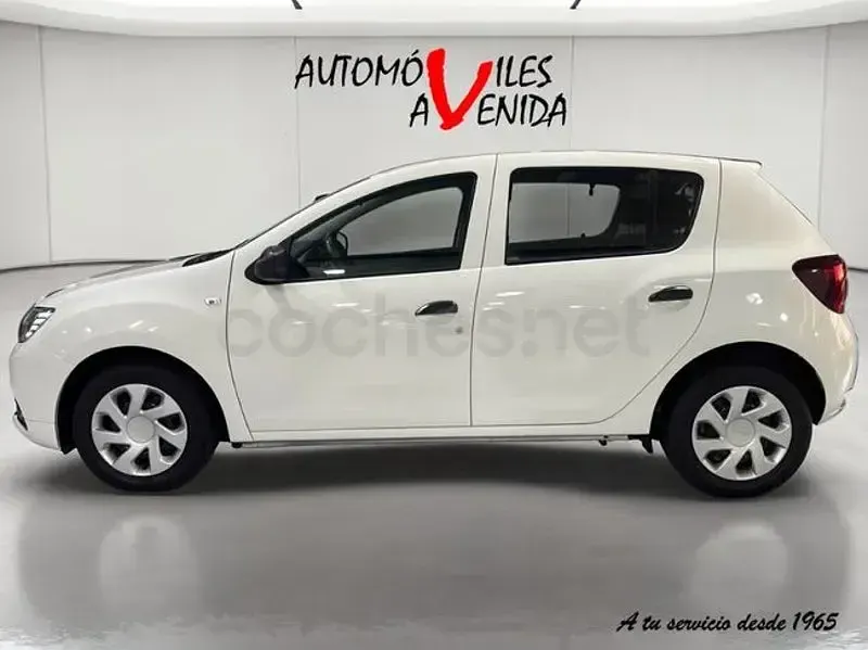 Usado Dacia Sandero Essentiel 73 CV (53 kW) 2018 Blanco Berlina