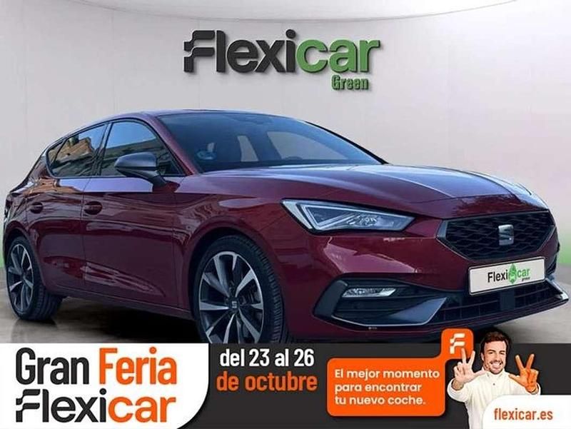 Rojo Usado 2021 Seat Leon FR Berlina | 21.490 € (Precio justo) - Imagen 1/4