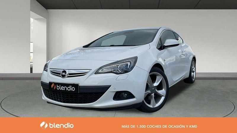 Blanco Usado 2011 Opel Astra Excellence Utilitario | 8990 € (Caro) - Imagen 1/4
