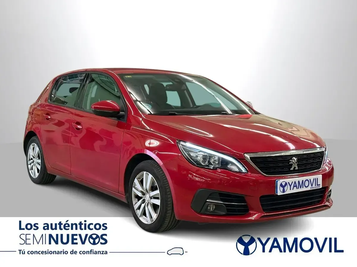 Usado Peugeot 308 Active 130 CV (95 kW) 2018 Rojo Berlina