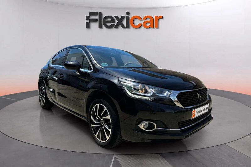 Negro Usado 2017 DS Automobiles DS4 Berlina | 9990 € (Buen precio) - Imagen 1/4