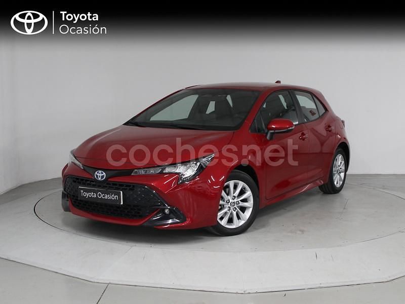 Usado Toyota Corolla Active 140 CV (102 kW) 2024 Rojo Berlina