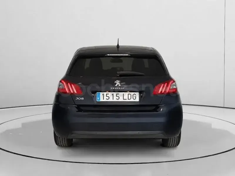 Usado Peugeot 308 Style 130 CV (95 kW) 2019 Negro Berlina