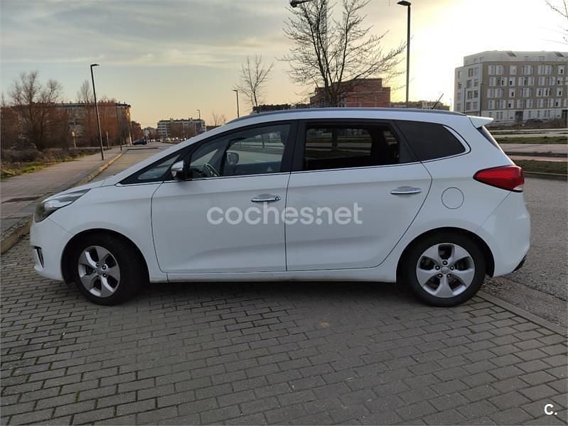 Usado Kia Carens 136 CV (100 kW) 2013 Blanco Monovolumen