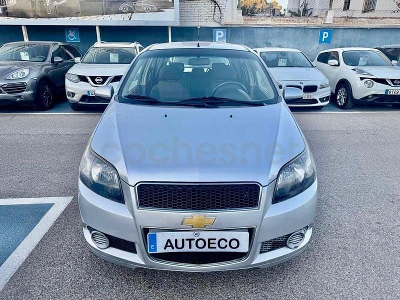 Usado Chevrolet Aveo LS 84 CV (61 kW) 2011 Gris / plata Berlina