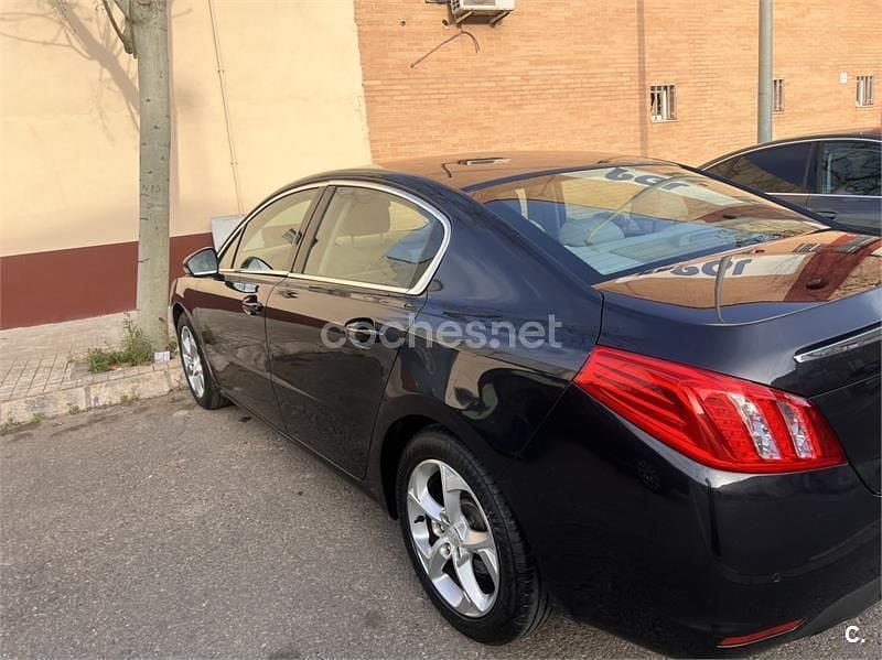 Usado Peugeot 508 Active 140 CV (102 kW) 2011 Negro Berlina